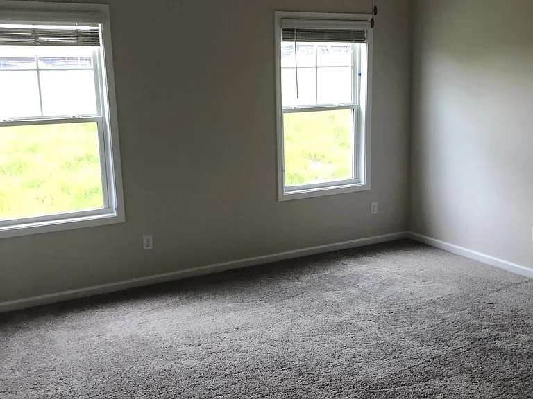 939 Manitou Cir — Photo 7