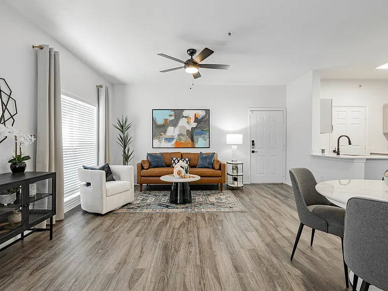 9th Street Apartments — Photo 1