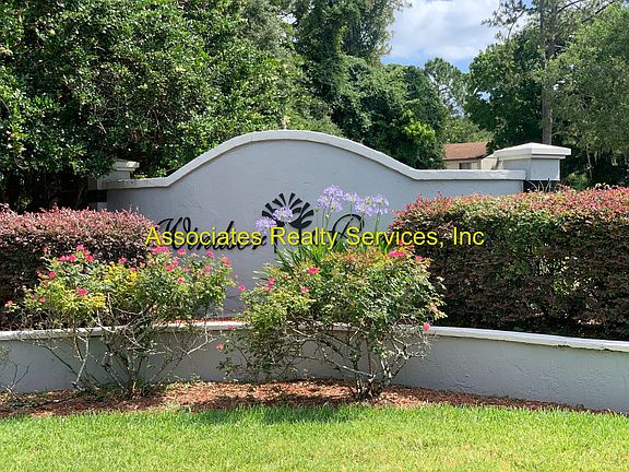 3rd image of 3705 SW 27th St APT 212