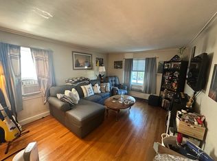 32 Bishop Rd APT 4, Quincy, MA 02170
