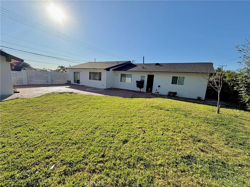 Building Photo - 12472 Woodlawn Ave
