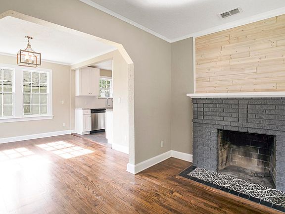 3rd image of 3650 Myra St