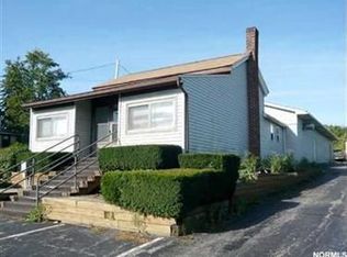 1332 Ridge Rd, Hinckley, OH 44233
