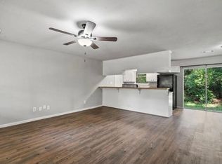 1149D Southwood Dr, Huntsville, TX 77340