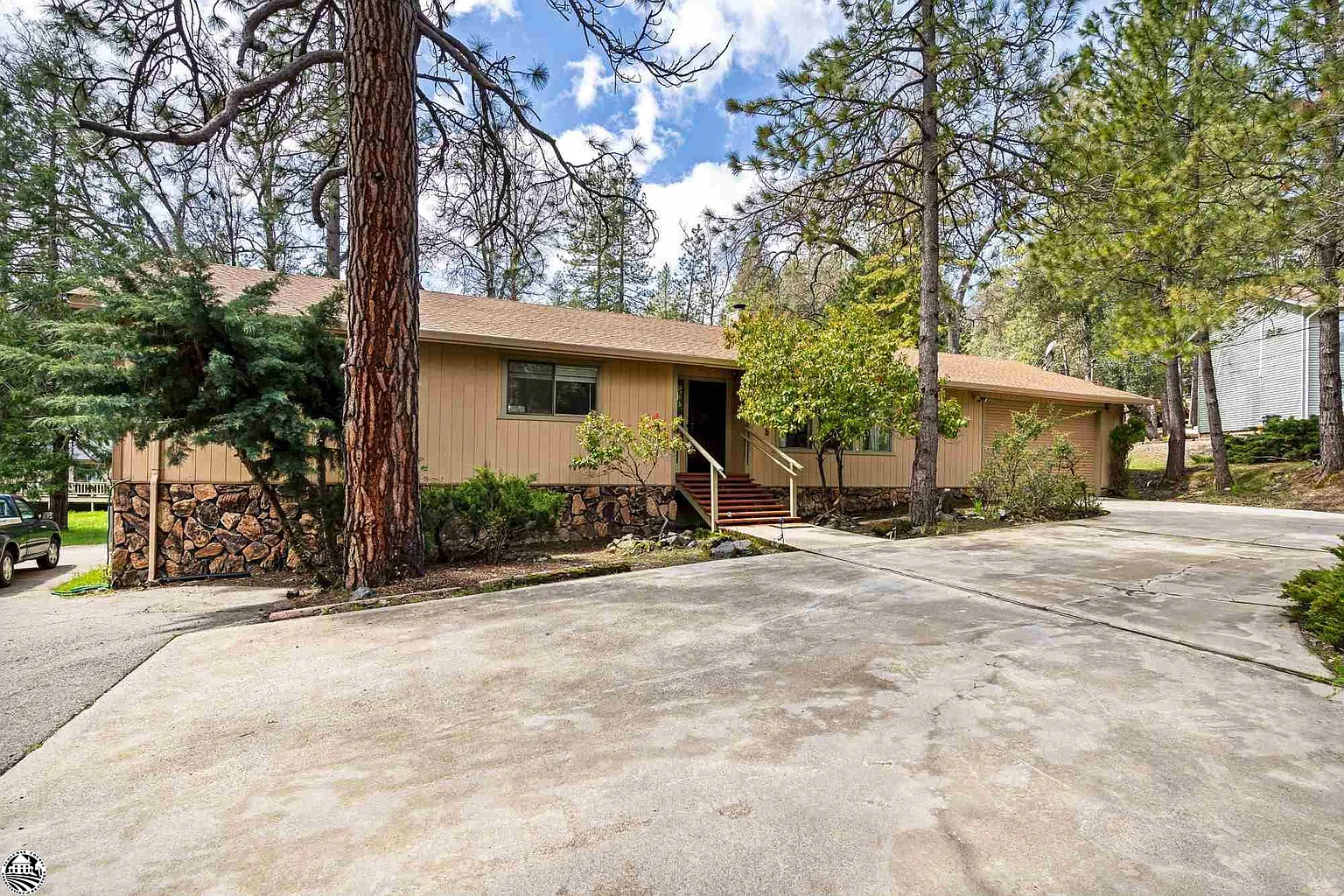 19445 Ferretti Rd Unit 6 photo 1