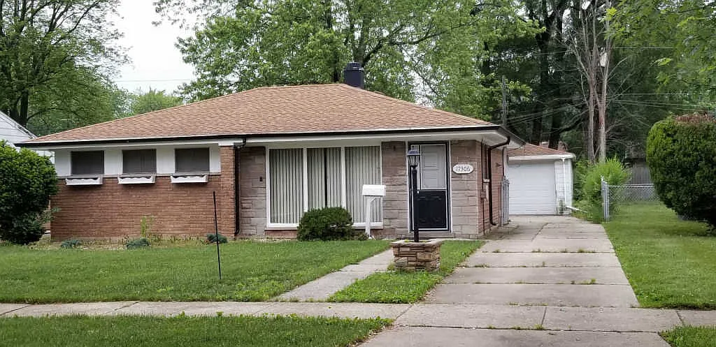 17306 Park Ave photo 1