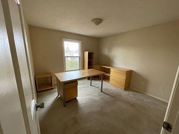 2nd image of 70 Braeburn Dr