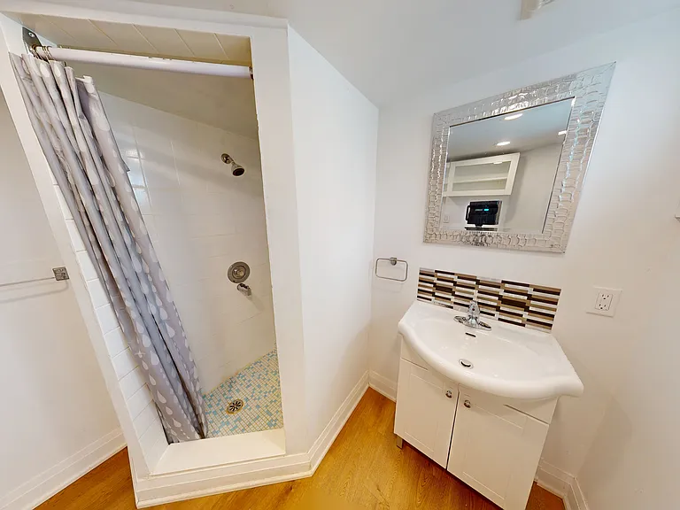 275 Oakwood Ave — Photo 38