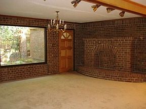 4th image of 1005 Eagle Hill Trl