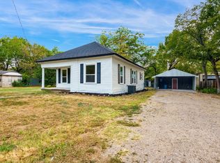 207 N Main St, Crandall, TX 75114