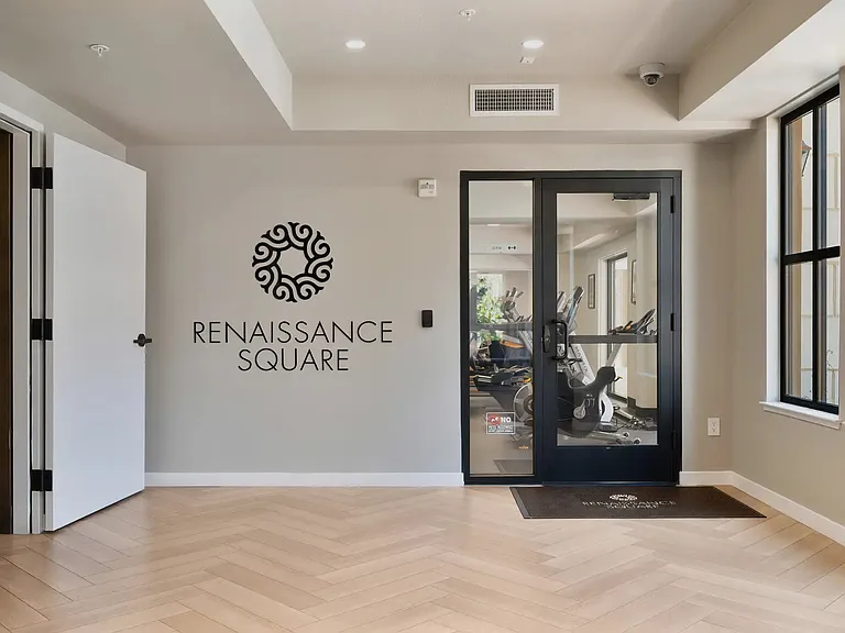 Renaissance Square — Photo 29