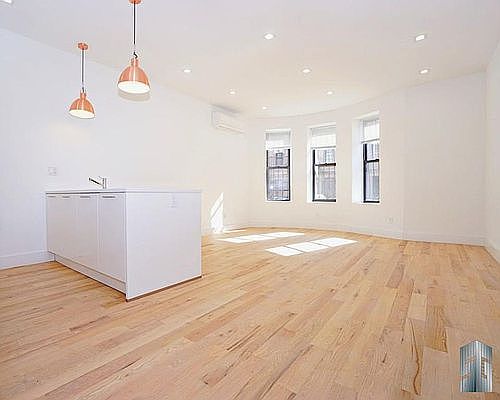 3rd image of 1477 Pacific St APT 2L