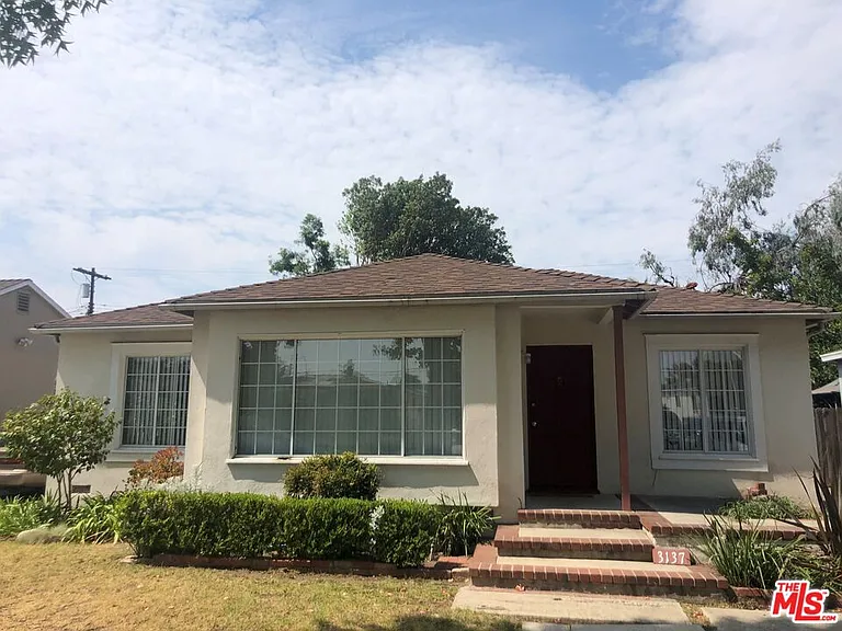 3137 S Bentley Ave — Photo 1