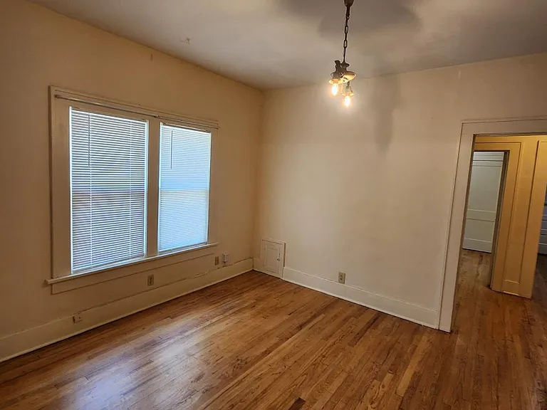 807 W Franklin St #807 — Photo 5