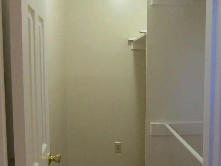 908 Carolina Cir #14-20 — Photo 6