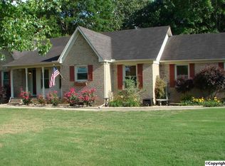 394 Carriger Rd, Hazel Green, AL 35750