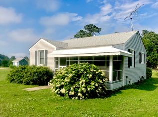 84 Kennard Ln, Deltaville, VA 23043