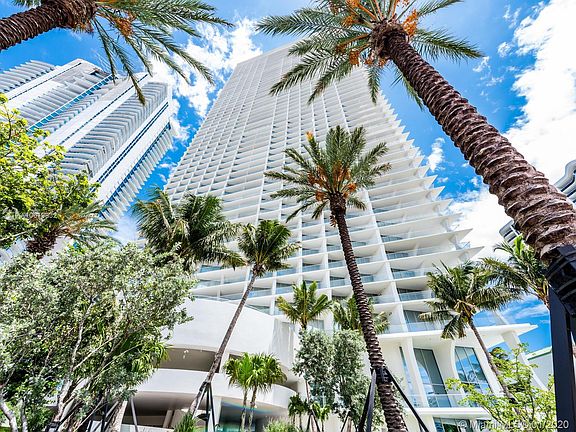5th image of 16901 Collins Ave #601
