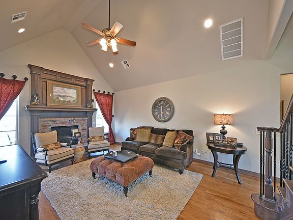 5th image of 5620 NW 133rd Ter
