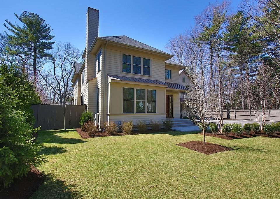 2nd image of 135 Neshobe Rd
