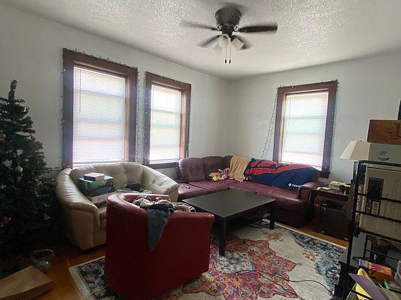 3rd image of 169 Victoria St N #1