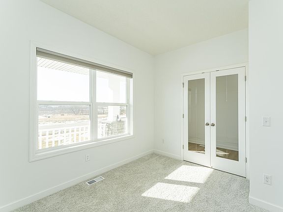 3rd image of 4933 Noble Dr NW