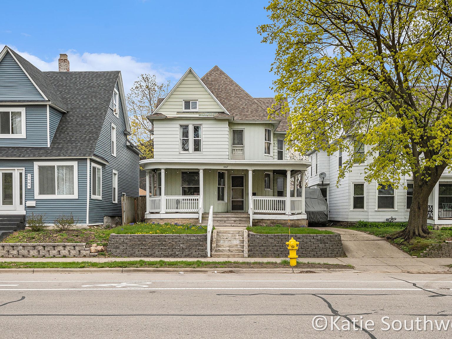 1067 Bridge St NW, Grand Rapids, MI 49504 Zillow