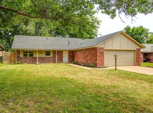 1105 N Hickory Ct, Broken Arrow, OK 74012