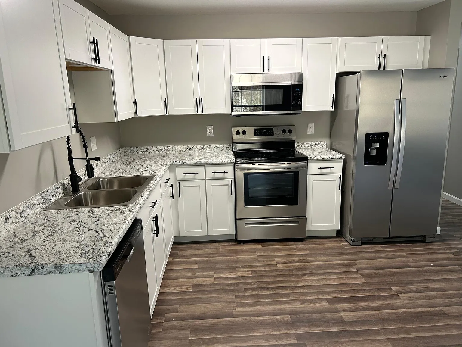 291 Keswick Dr — Photo 4