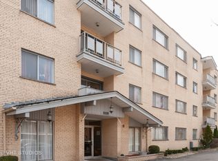 5251 Galitz St APT 105, Skokie, IL