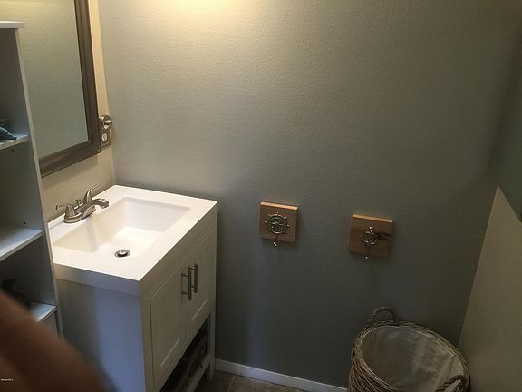 5th image of 4920 Lake Waterford Way W #2092