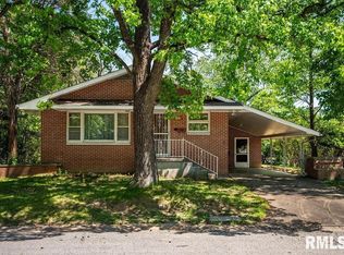 701 S Benwood Dr, Carbondale, IL 62901