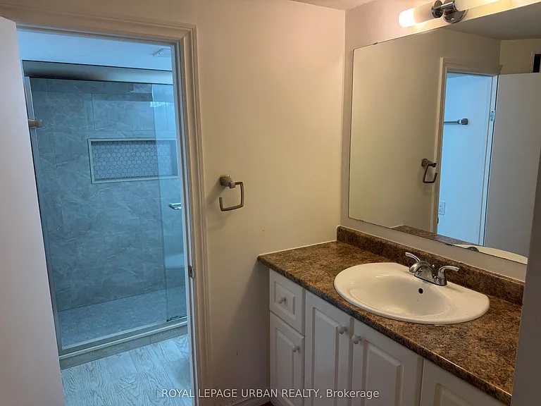 126 Marilake Dr — Photo 15
