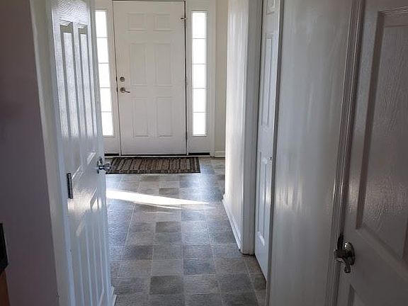 5th image of 10 Haworth Ct