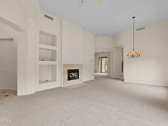 5th image of 15240 N CLUBGATE Drive #121
