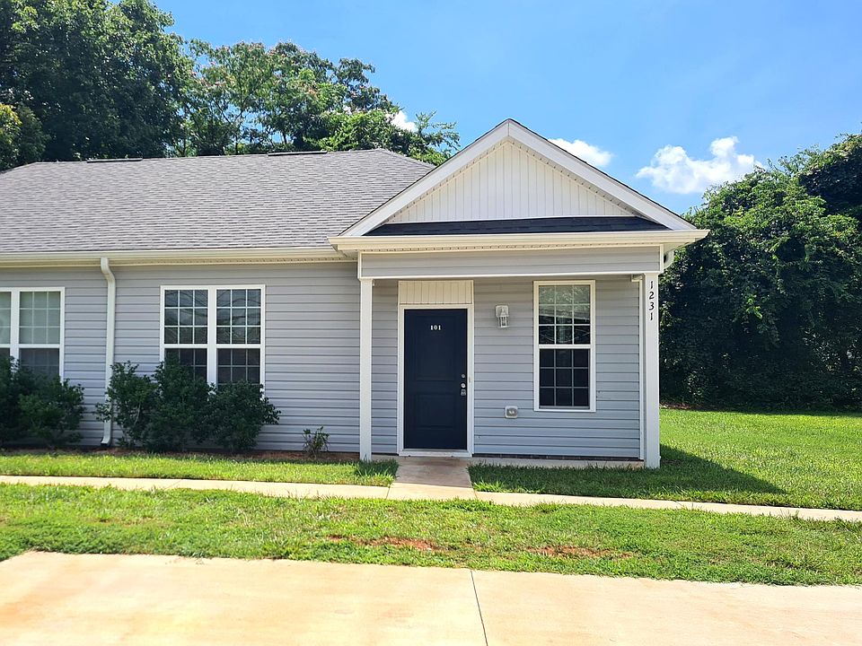 1st image of 1231 Rainey St #101