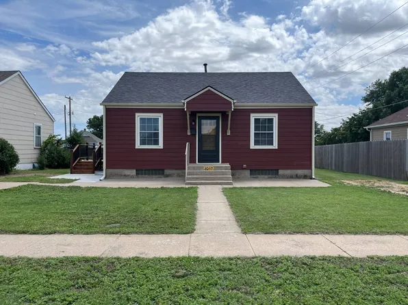 1017 Warren Ave, Wakeeney, KS 67672