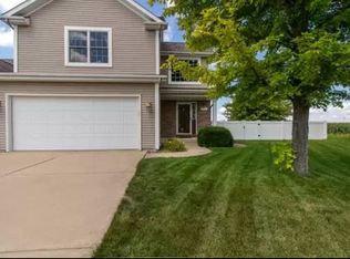 1912 Park West Dr, Normal, IL 61761