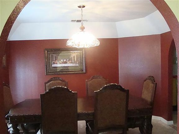 5th image of 2935 Ontario Dr