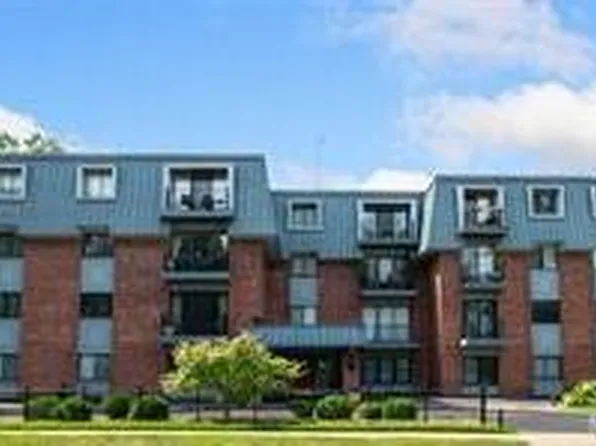 450 W Adams Ave APT 18, Saint Louis, MO 63122