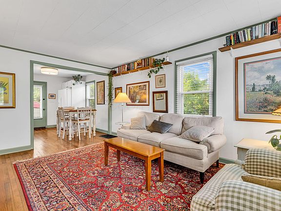 2nd image of 329 Rosslyn Ave