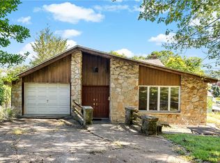 526 State Route 885, Clairton, PA 15025