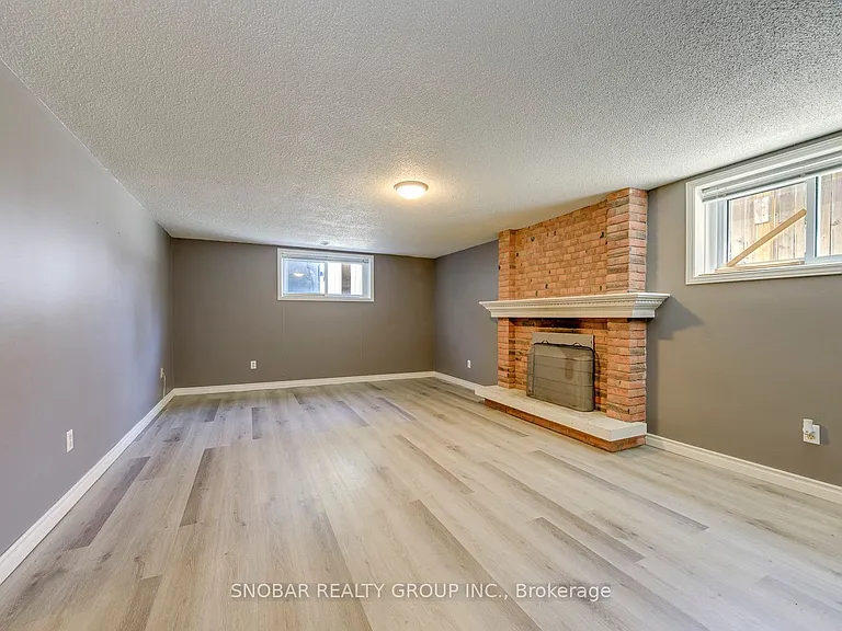 547 Conway Ct — Photo 20