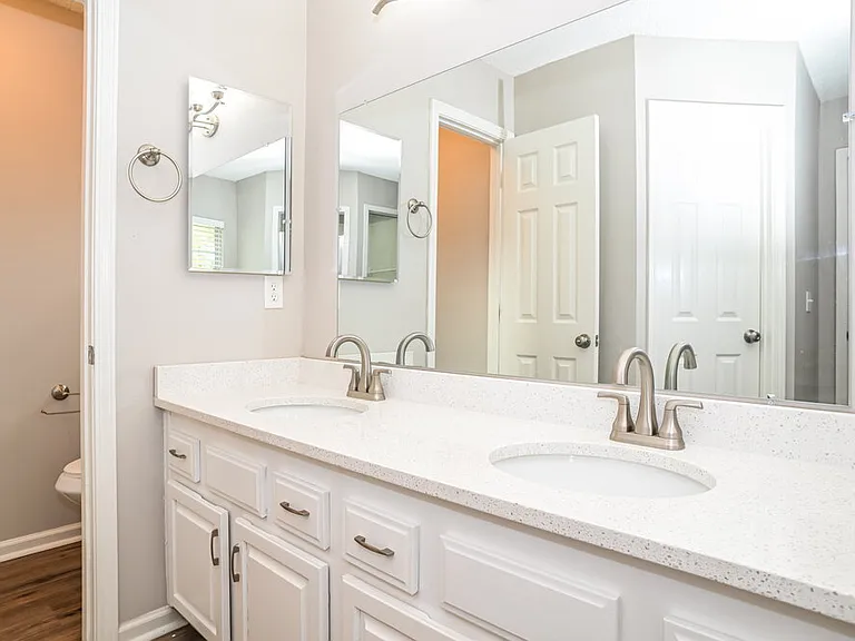 8237 Abbeyfield Dr — Photo 10