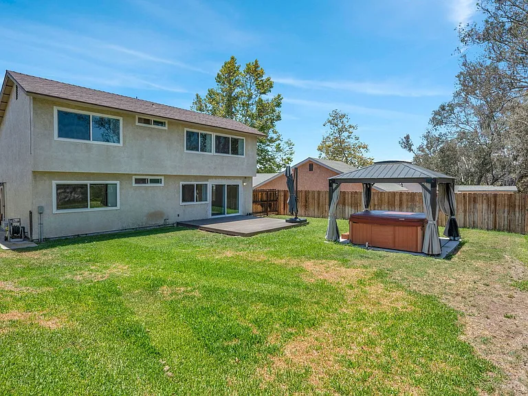 5954 Flipper Dr — Photo 15