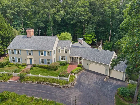 43 Pheasant Run, Bedford, NH 03110