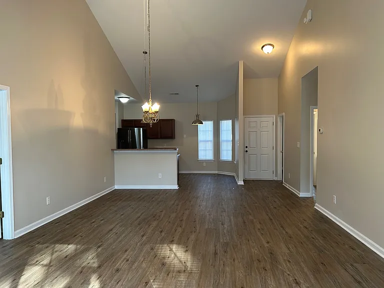 159 Coldwater Cir — Photo 16
