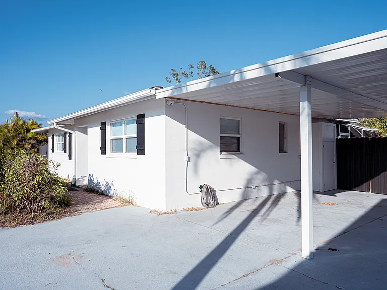 6671 Fiesta Way — Photo 3