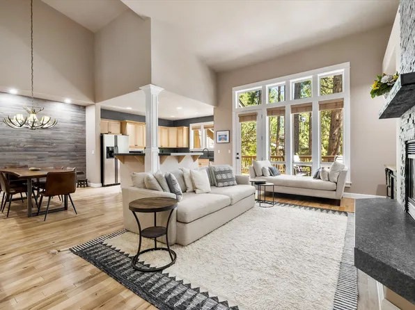 60446 Seventh Mountain Dr, Bend, OR 97702