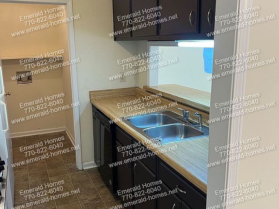 3rd image of 2633 Dorian Dr APT C